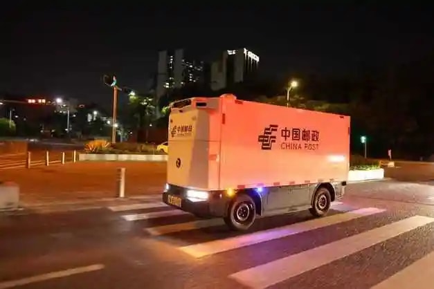 夜间配送无人货车