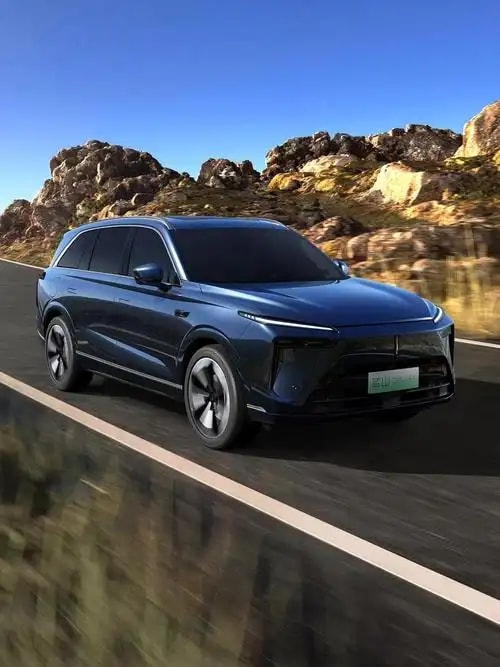山地巡检智驾SUV