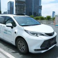 城市无人驾驶轿车